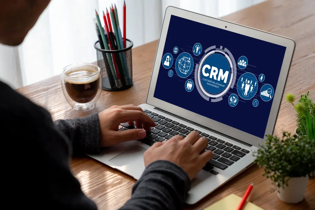 Las 10 características clave en un CRM moderno