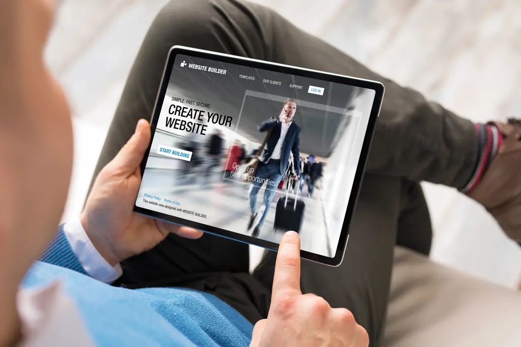shutterstock_1859585584.webp cómo crear un sitio de e commerce exitoso