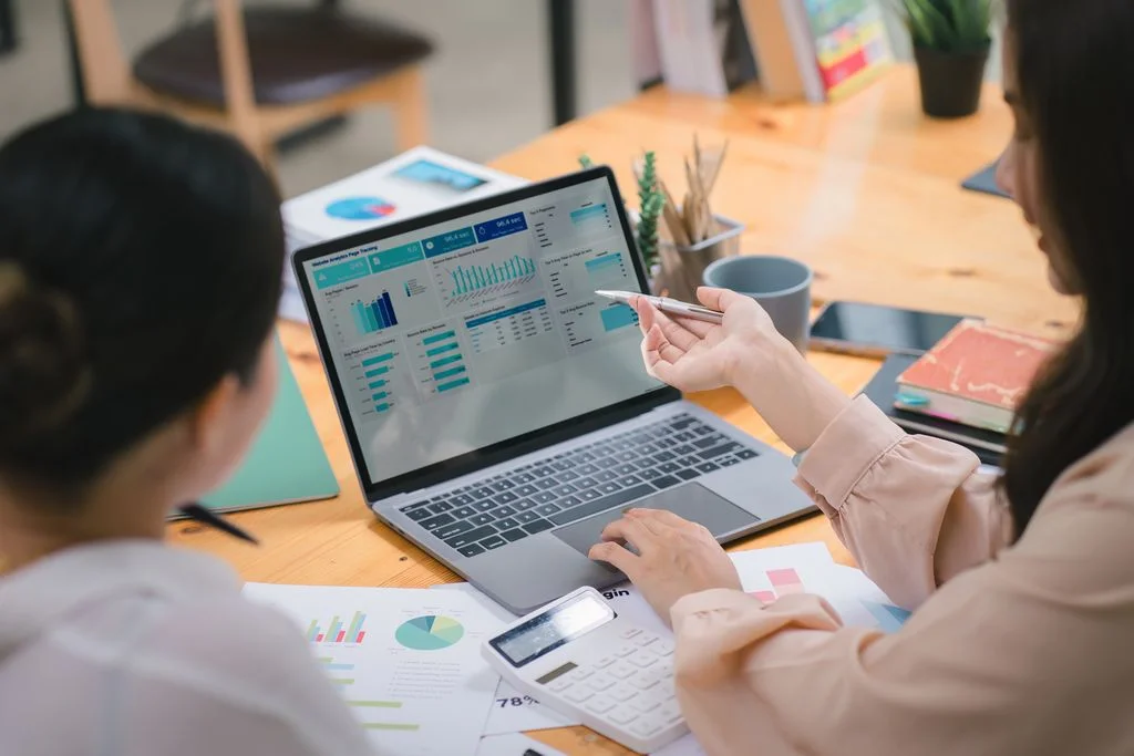 7 Funcionalidades esenciales de CRM para PYMES 7 Funcionalidades esenciales de CRM para PYMES