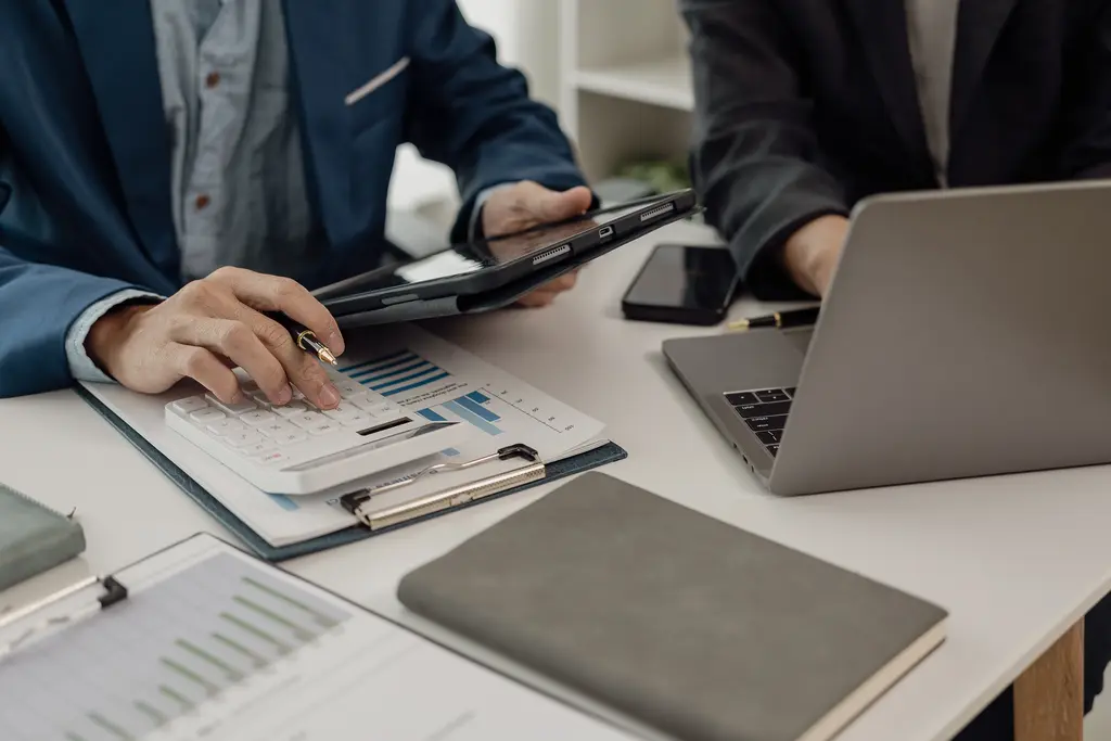 La trampa del presupuesto CRM para pymes: paga por adopción, no solo por funciones La trampa del presupuesto CRM para pymes: paga por adopción, no solo por funciones
