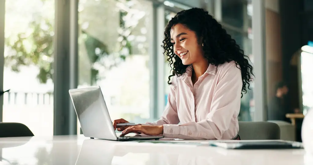Automatización low-code: cómo empoderar equipos no técnicos en Latinoamérica sin programación