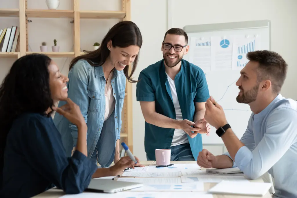 shutterstock_1687550977.webp 9 formas poderosas de mejorar el compromiso de los empleados