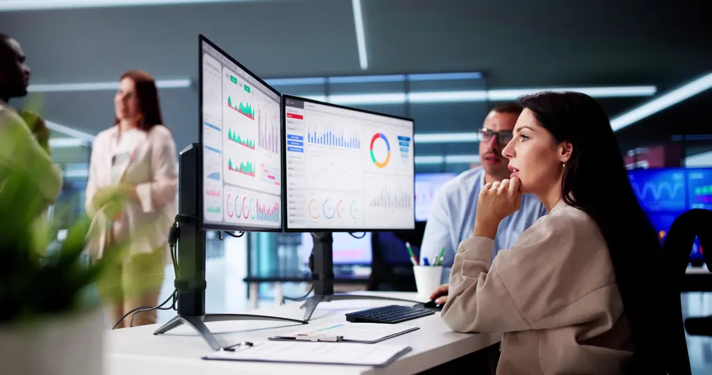 Análisis de CRM: cómo los datos impulsan decisiones de negocio más inteligentes