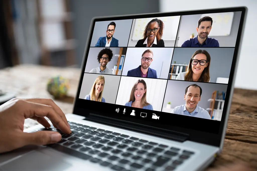 Liderazgo a distancia: funcionalidades CRM para equipos remotos exitosos Liderazgo a distancia: funcionalidades CRM para equipos remotos exitosos