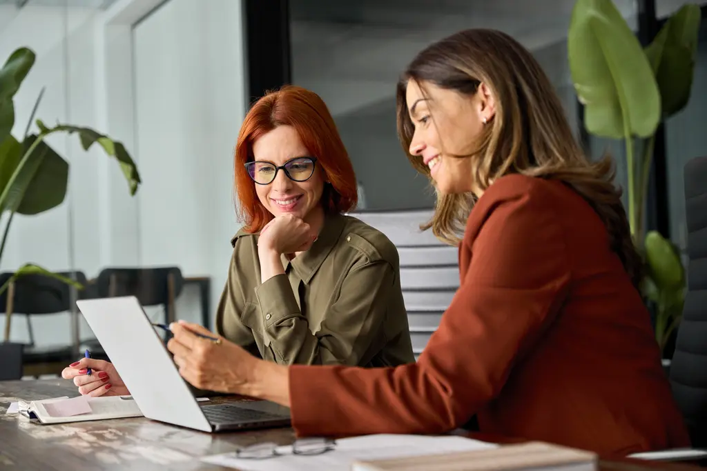 Formación laboral innovadora en Latinoamérica: programas que construyen el futuro del empleo Formación laboral innovadora en Latinoamérica: programas que construyen el futuro del empleo